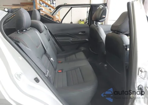 2019 Nissan Kicks Sr z USA, uszkodzony, nr VIN 3N1CP5CU9KL521991